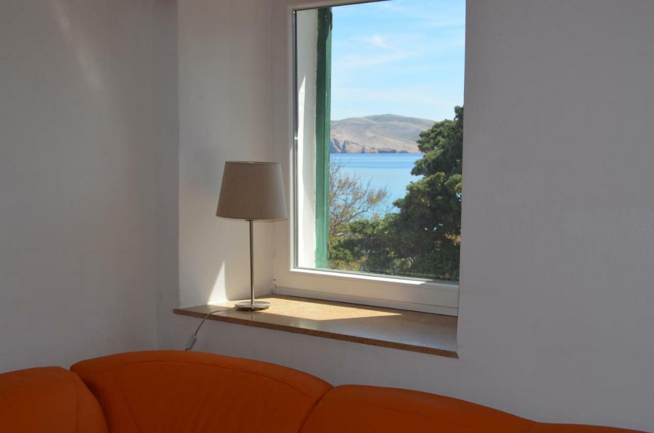 Apartments Eis Baška Eksteriør bilde